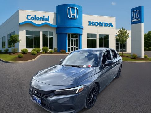 Used 2024 Honda Civic Sport image 2