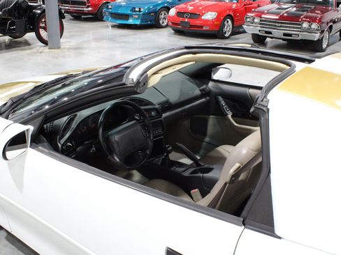 Used 1996 Chevrolet Camaro Z28 RWD image 22