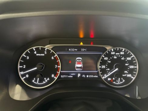 Used 2024 Nissan Rogue SV AWD/4WD image 12