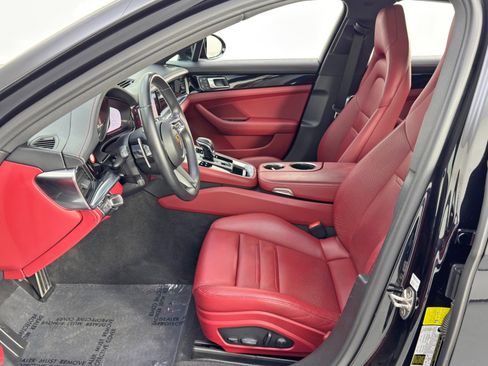 Used 2022 Porsche Panamera 4 w/ Premium Package image 17