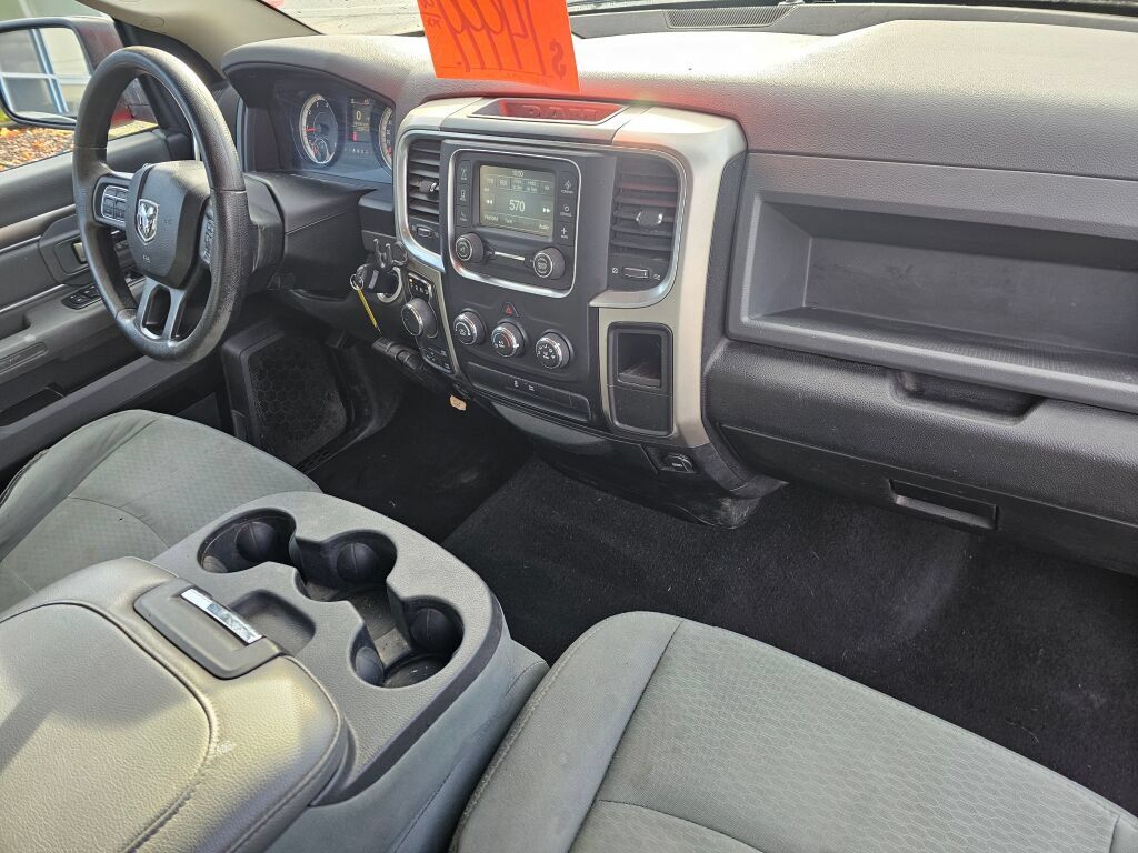 Used 2017 RAM 1500 Classic SLT AWD/4WD image 14