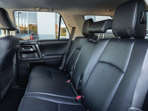 Certified 2024 Toyota 4Runner TRD Off-Road Premium w/ Moonroof Package AWD/4WD image 26