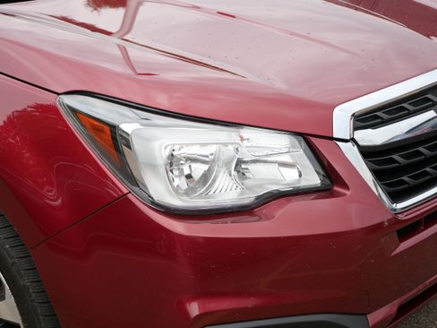 Used 2018 Subaru Forester 2.5i w/ Alloy Wheel Package AWD/4WD image 2