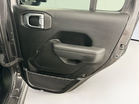 Used 2023 Jeep Wrangler Unlimited Rubicon 4xe w/ Cold Weather Group AWD/4WD image 31