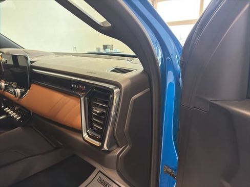 Used 2023 GMC Canyon AT4 AWD/4WD image 35