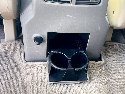 Used 2011 Nissan Armada SV image 34