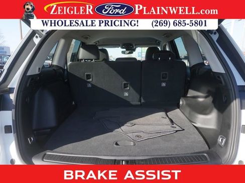 Used 2023 Jeep Grand Cherokee Limited image 10