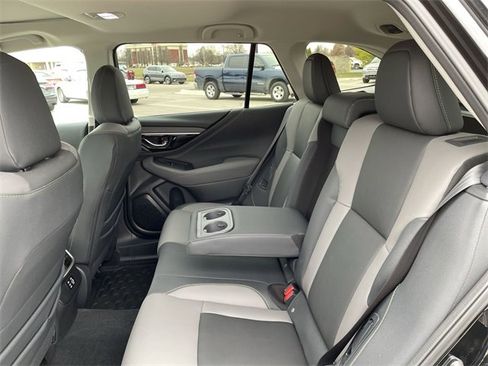 Used 2025 Subaru Outback Onyx Edition image 13