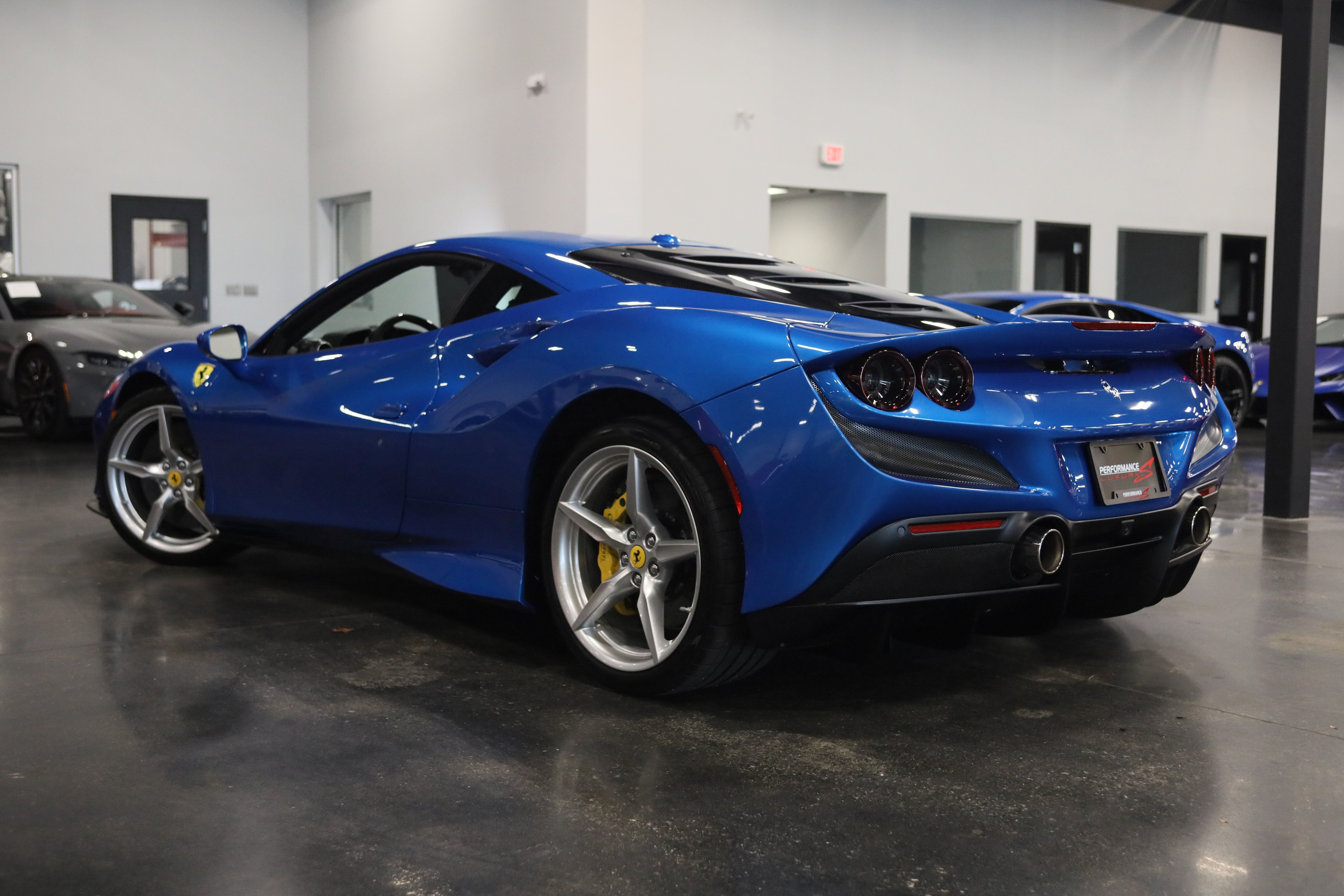 Used 2022 Ferrari F8 Tributo RWD image 4