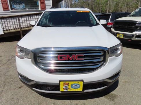 Used 2017 GMC Acadia SLT AWD/4WD image 3
