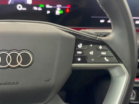 Used 2025 Audi Q5 Premium Plus w/ Premium Plus AWD/4WD image 19
