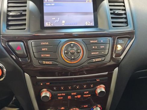 Used 2015 Nissan Pathfinder SL w/ Trailer Tow Package AWD/4WD image 15