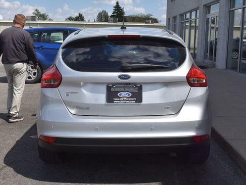 Used 2016 Ford Focus SE w/ Equipment Group 201A FWD image 8
