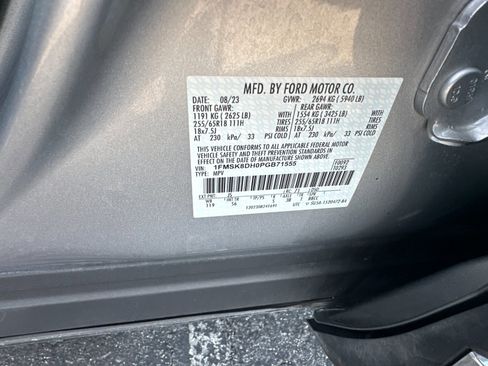 Certified 2023 Ford Explorer XLT w/ Equipment Group 202A image 30