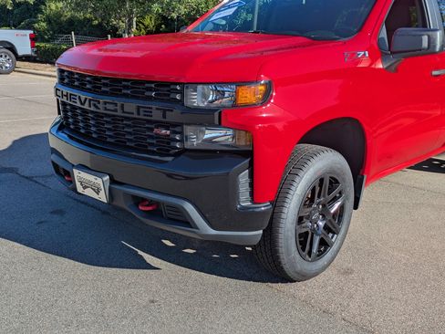 Used 2022 Chevrolet Silverado 1500 Custom Trail Boss w/ Safety Confidence Package AWD/4WD image 10