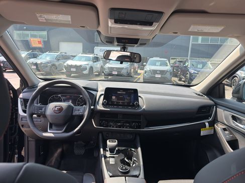New 2026 Nissan Rogue SV AWD/4WD image 28