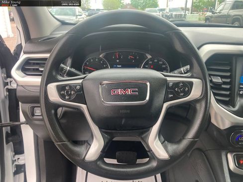 Certified 2022 GMC Acadia SLE FWD image 18