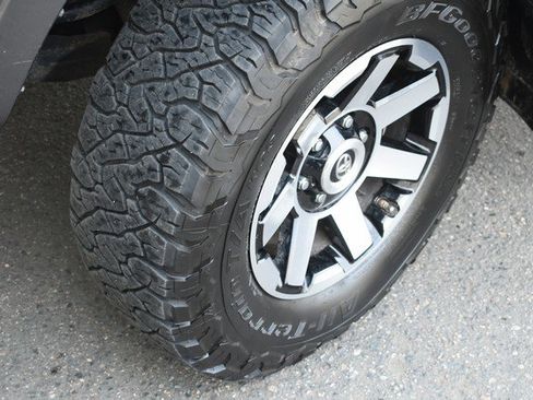 Used 2020 Toyota 4Runner TRD Off-Road Premium w/ Moonroof Package image 11