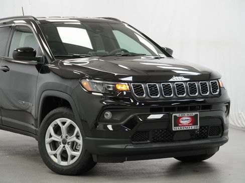 New 2026 Jeep Compass Latitude image 3