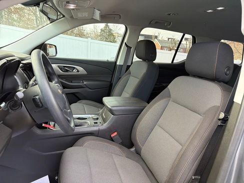 Used 2021 Chevrolet Traverse LS image 11