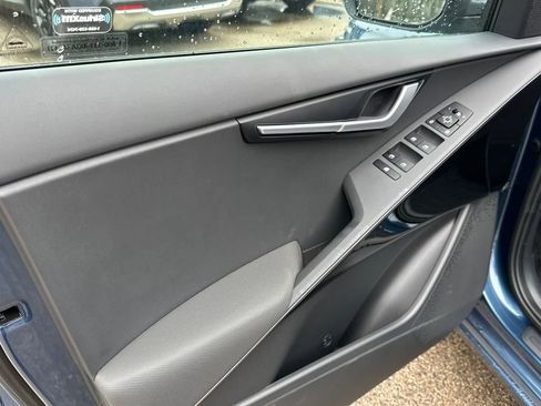 New 2025 Kia Niro EX image 8