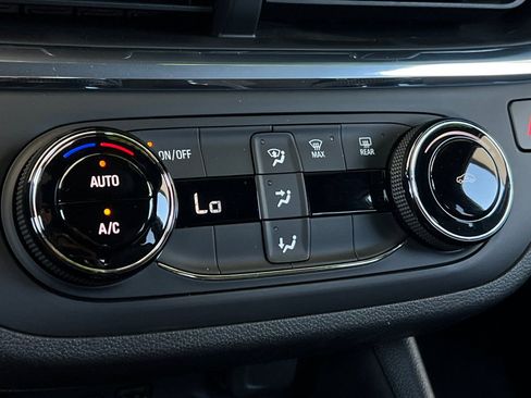 Used 2026 Buick Envista Preferred FWD image 27