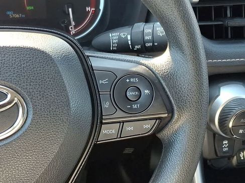 Used 2024 Toyota RAV4 XLE image 21