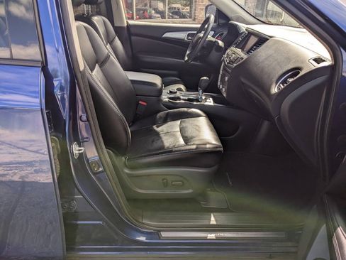 Used 2018 Nissan Pathfinder SL w/ SL Premium Package AWD/4WD image 14