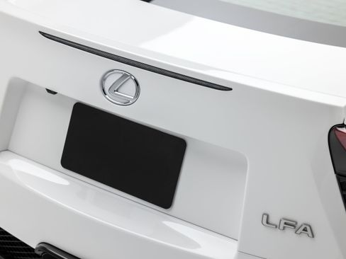 Used 2012 Lexus LFA RWD image 30