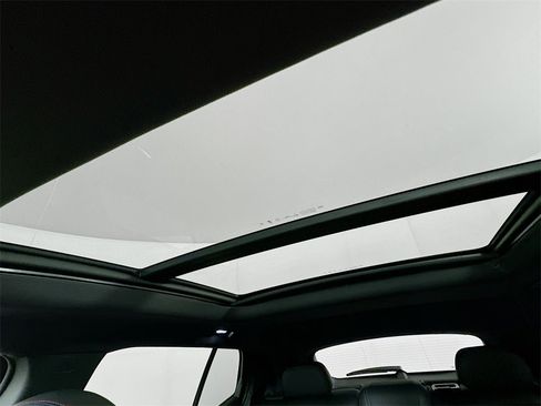 New 2025 Chevrolet Equinox EV RS image 17