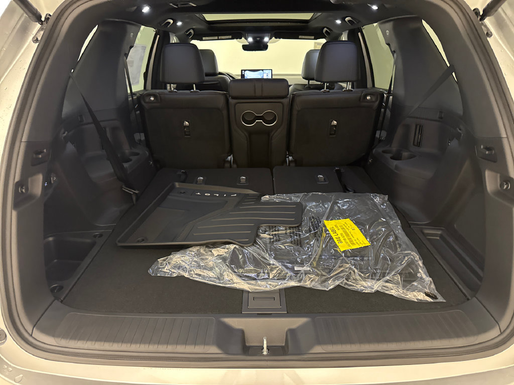 New 2026 Honda Pilot Black Edition image 12