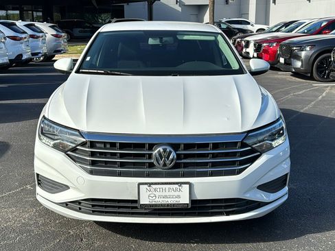 Used 2019 Volkswagen Jetta S image 2