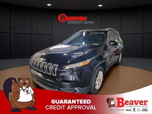 Certified 2018 Jeep Cherokee Latitude Plus AWD/4WD image 1