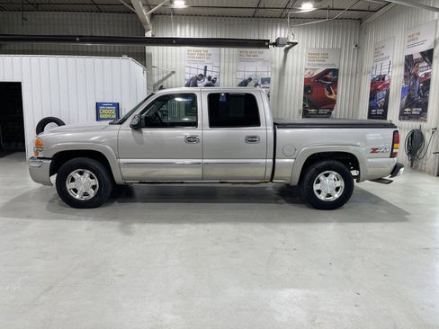 Used 2006 GMC Sierra 1500 SLT w/ Onstar Plus Package image 5