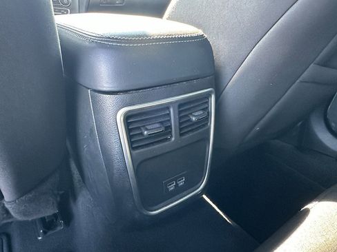 Used 2023 Dodge Charger SXT image 11