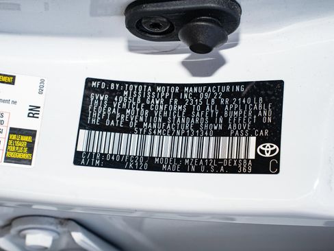 Used 2022 Toyota Corolla SE image 39