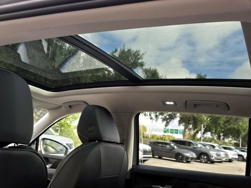 New 2026 Volkswagen Tiguan SE FWD image 26