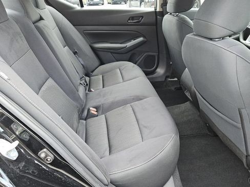 Used 2025 Nissan Altima 2.5 SV FWD image 14