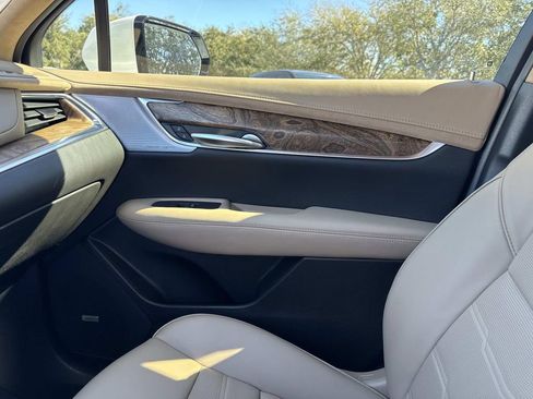 Certified 2023 Cadillac XT5 Premium Luxury w/ Platinum Package image 21