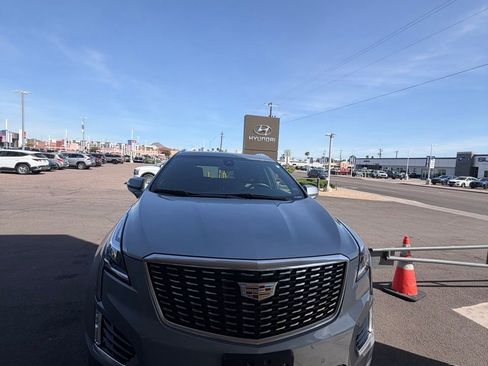 Used 2025 Cadillac XT5 Premium Luxury image 6