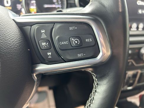 Used 2022 Jeep Wrangler Unlimited Sahara w/ Cold Weather Group AWD/4WD image 19