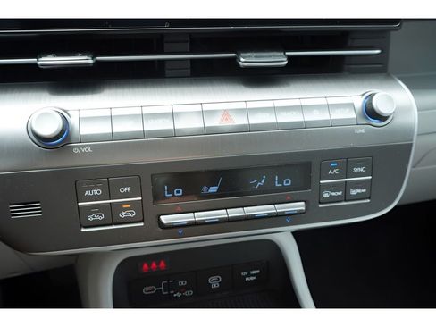 Used 2024 Hyundai Kona SEL FWD image 16