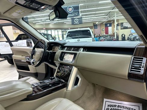 Used 2014 Land Rover Range Rover HSE image 42
