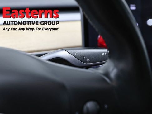 Used 2019 Tesla Model 3 Standard Range image 13