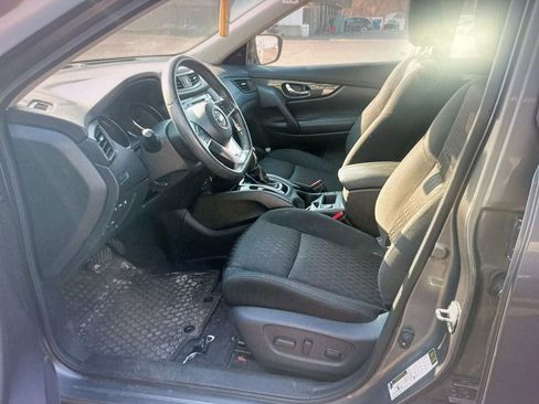 Used 2020 Nissan Rogue SV image 5