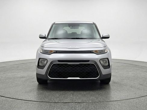 Used 2025 Kia Soul LX w/ LX Technology Package image 2