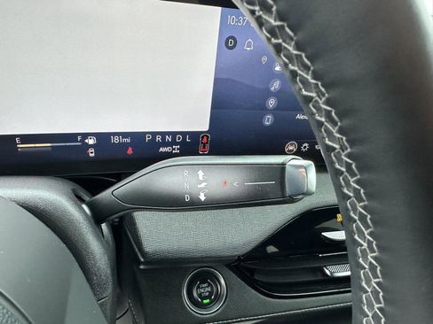 Used 2025 Buick Enclave Preferred image 27