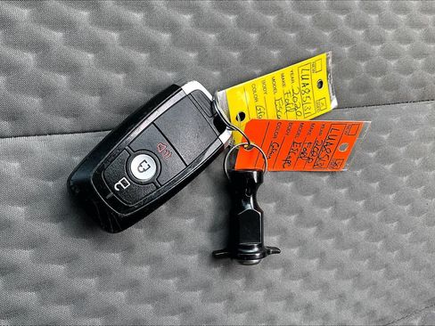 Used 2020 Ford Escape SE AWD/4WD image 15