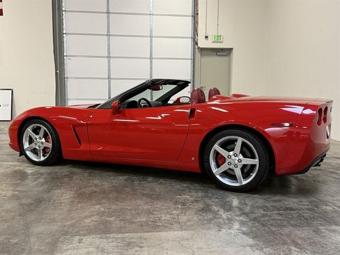 Used 2006 Chevrolet Corvette Convertible w/ Preferred Equipment Group RWD image 5