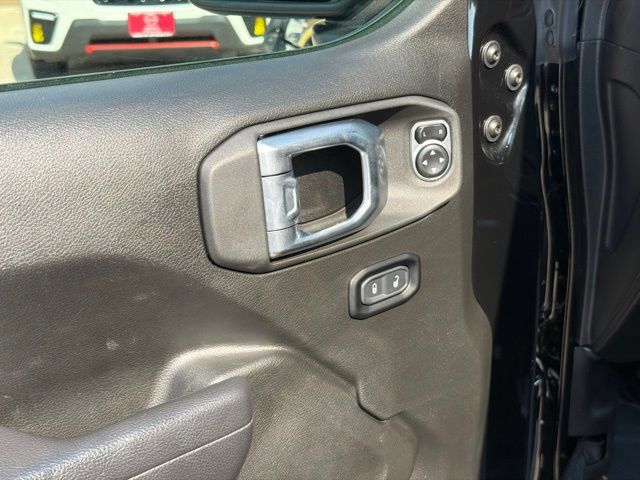 Used 2024 Jeep Wrangler Unlimited Sport AWD/4WD image 18